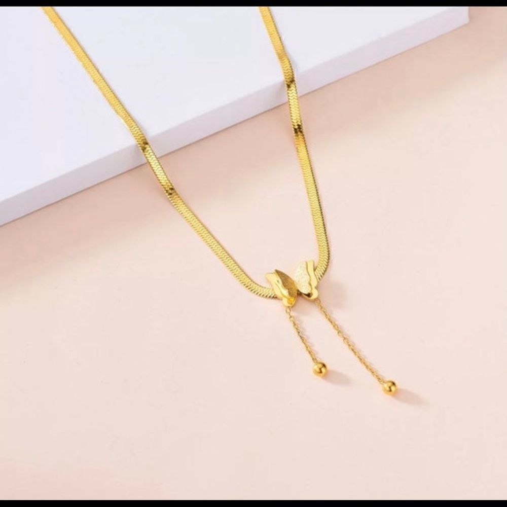 NWOT Gold Butterfly Pendant Necklace, Snake Bone Chain